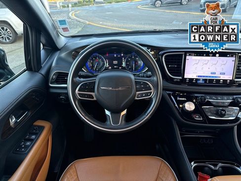 Used 2021 Chrysler Pacifica Pinnacle image 16