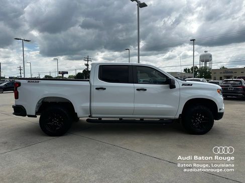 Used 2023 Chevrolet Silverado 1500 LT Trail Boss w/ LPO, Dark Essentials Package image 4