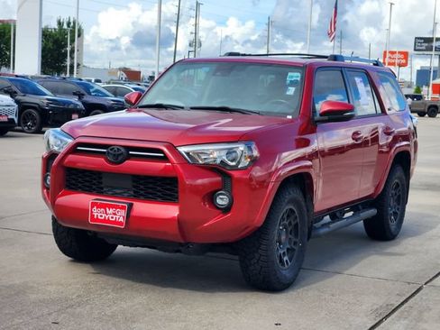 Used 2024 Toyota 4Runner SR5 Premium w/ Moonroof Package RWD image 3