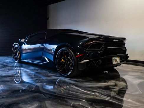 Used 2018 Lamborghini Huracan LP 580-2 image 11