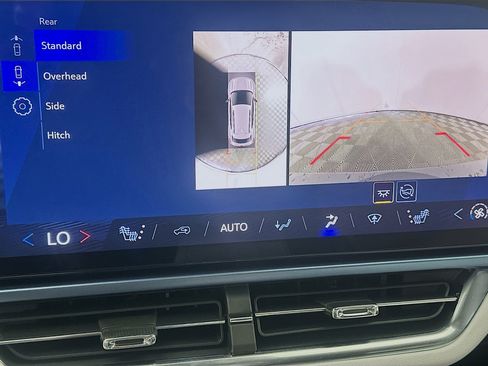 Used 2025 Chevrolet Equinox EV LT FWD image 23