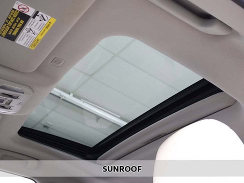 Used 2022 Toyota Highlander Limited image 4