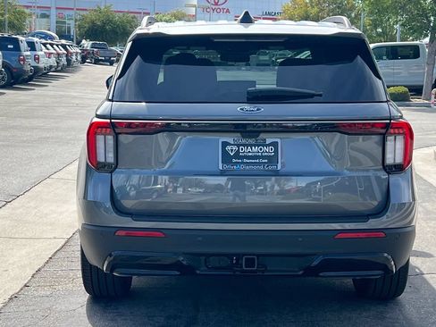 New 2026 Ford Explorer ST-Line w/ ST-Line Street Pack RWD image 6