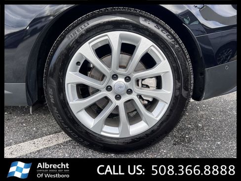 Used 2025 Land Rover Range Rover Sport SE image 34