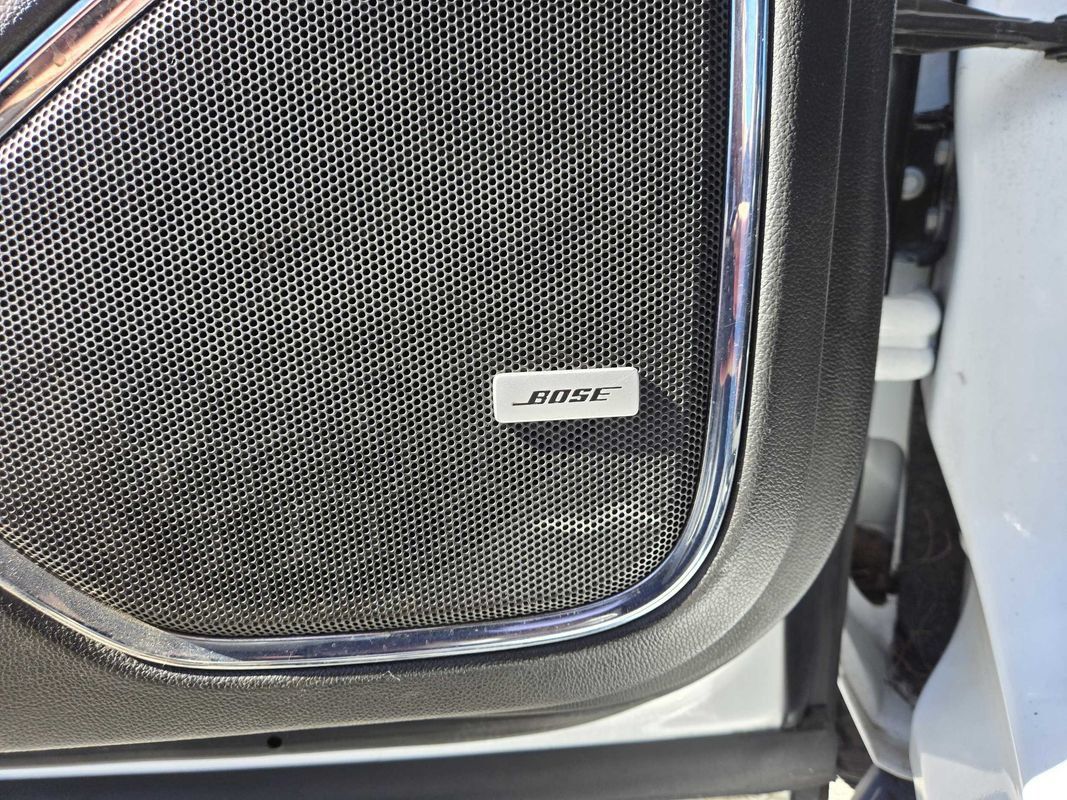 Used 2019 Chevrolet Suburban LT AWD/4WD image 12