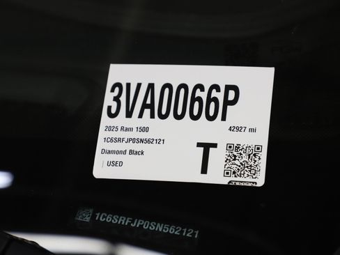 Used 2025 RAM 1500 Laramie image 29