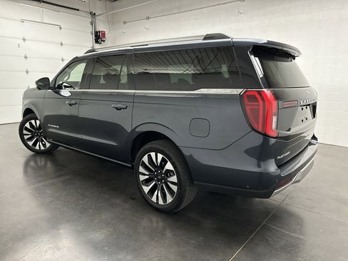 Used 2025 Ford Expedition Max Platinum w/ Driver's Package AWD/4WD image 8