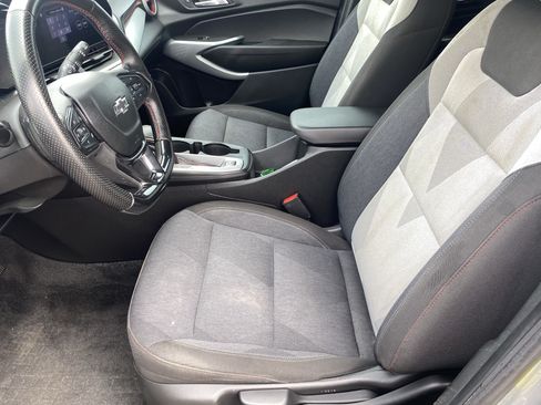 Used 2024 Chevrolet Trax RS w/ Driver Confidence Package FWD image 17