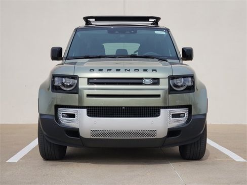 Used 2025 Land Rover Defender 110 S image 2