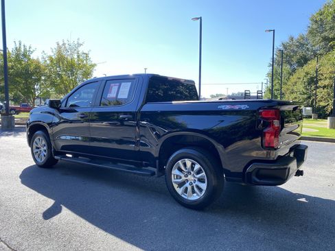 Used 2022 Chevrolet Silverado 1500 Custom AWD/4WD image 7