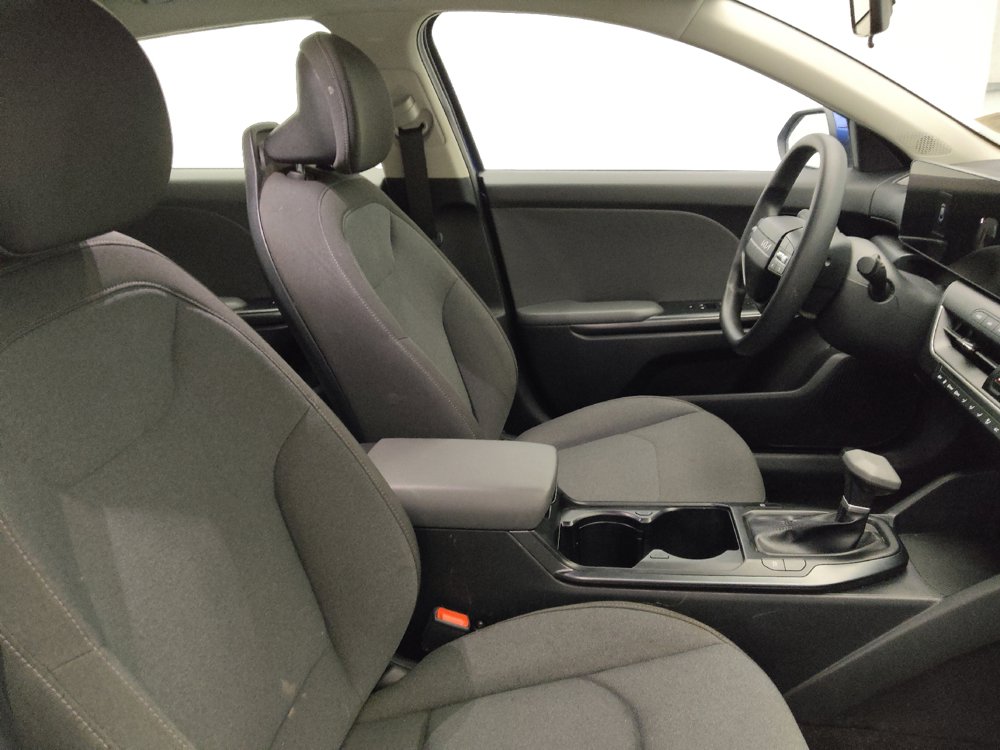 Used 2025 Kia K4 FWD image 21