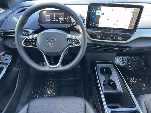 Used 2023 Volkswagen ID.4 Pro S Plus image 9