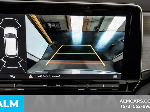 Used 2024 Volkswagen Atlas Cross Sport SE image 33