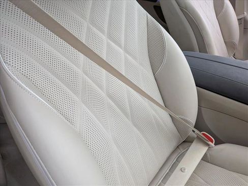 Certified 2023 Mercedes-Benz EQS 580 4MATIC Sedan image 22