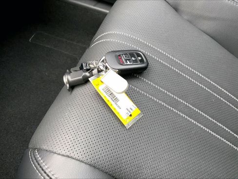 Used 2025 Honda HR-V EX-L image 13