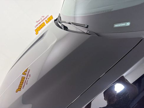 Used 2026 Ford Explorer Platinum RWD image 11