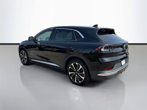 New 2025 VinFast VF 8 Plus AWD/4WD image 5