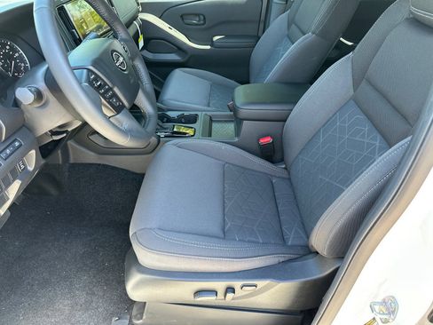 New 2026 Nissan Frontier SV w/ SV Convenience Package RWD image 5
