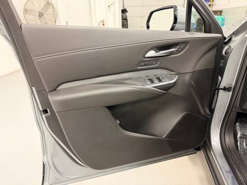 Certified 2025 Cadillac XT4 Premium Luxury image 23