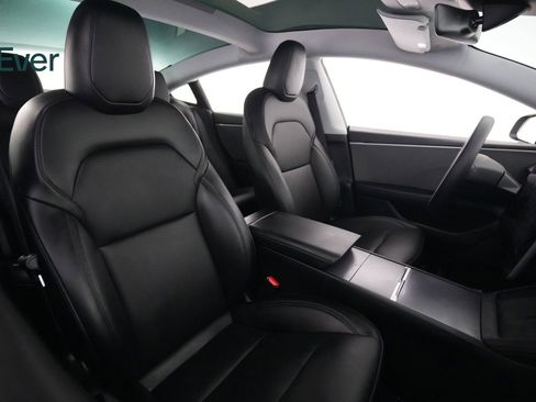 Used 2025 Tesla Model 3 Long Range RWD image 23