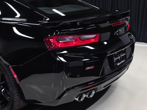 Used 2016 Chevrolet Camaro SS RWD image 54