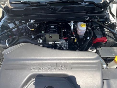 Used 2024 RAM 3500 Tradesman w/ Chrome Appearance Group image 12