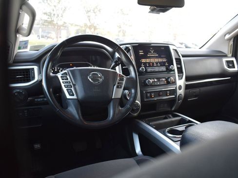 Used 2021 Nissan Titan SV w/ SV Convenience Package AWD/4WD image 29