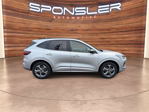 Certified 2024 Ford Escape ST-Line AWD/4WD image 8