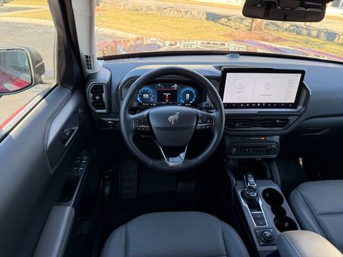 Used 2025 Ford Bronco Sport Badlands image 6
