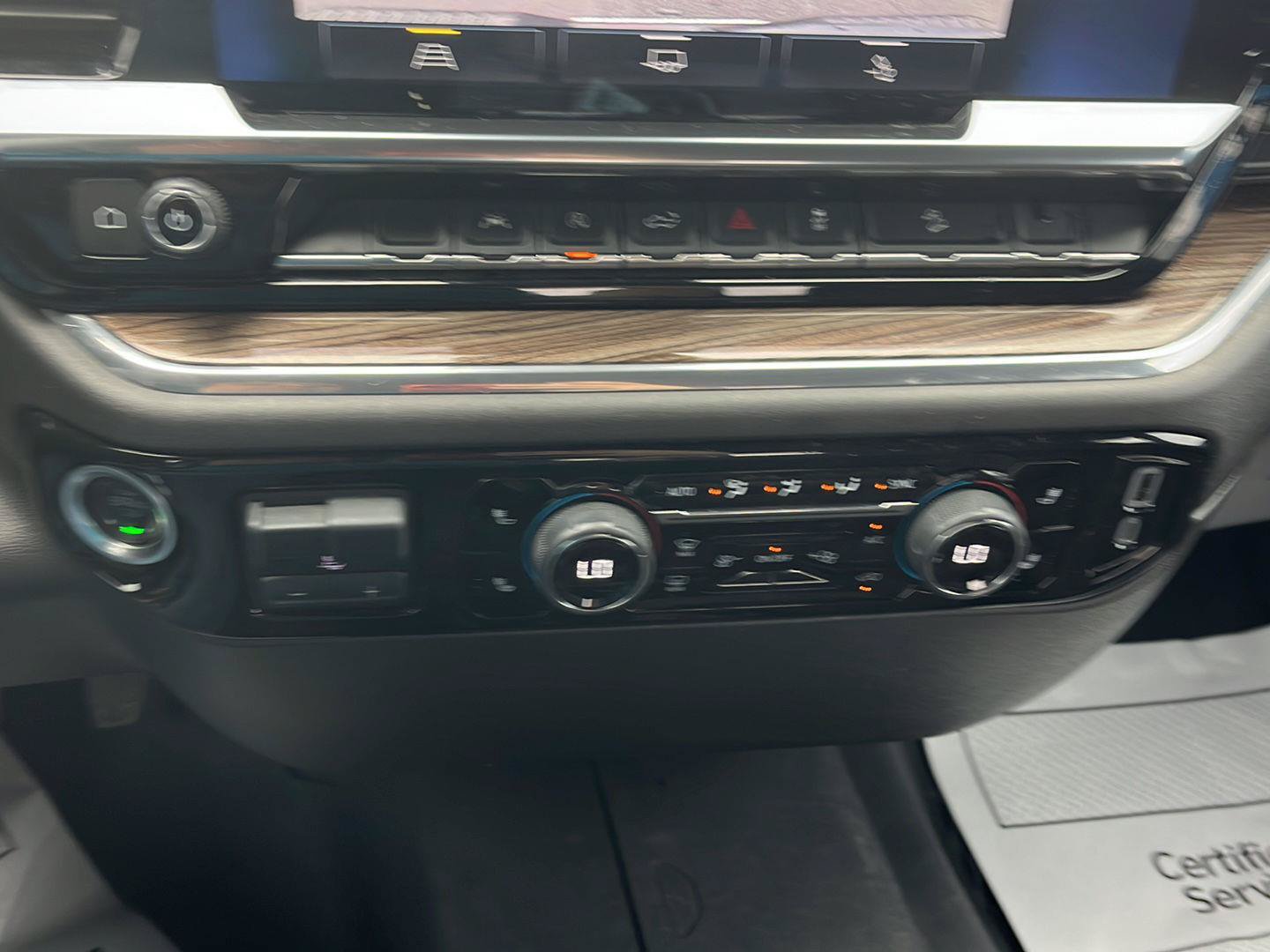Used 2024 Chevrolet Silverado 1500 LT AWD/4WD image 16