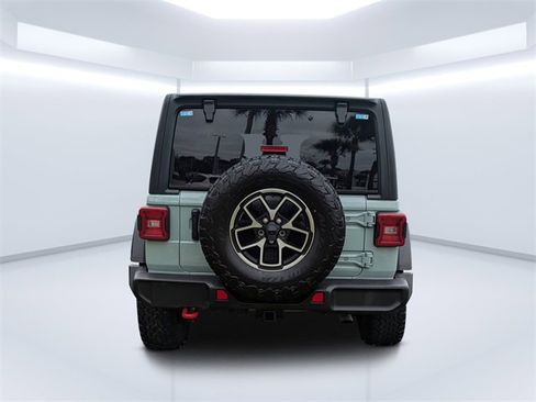 Used 2024 Jeep Wrangler Unlimited Rubicon image 4