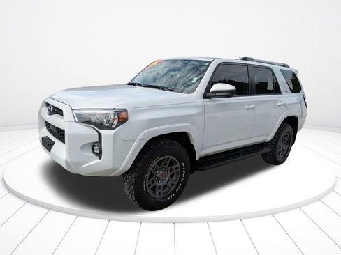 Used 2021 Toyota 4Runner SR5 AWD/4WD image 8