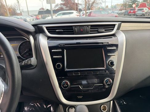 Used 2016 Nissan Murano S image 19