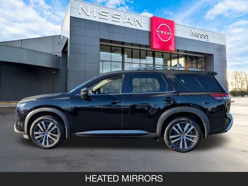 New 2025 Nissan Pathfinder Platinum w/ Cargo Package image 5