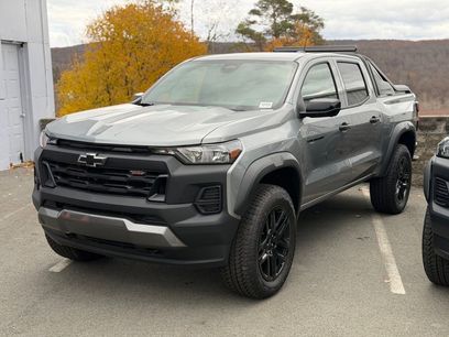 New 2025 Chevrolet Colorado Trail Boss w/ Midnight Edition