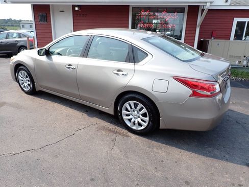 Used 2013 Nissan Altima 2.5 SV FWD image 4