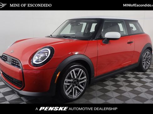 Used 2025 MINI Cooper 2-Door Hardtop image 1