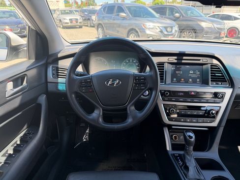 Used 2016 Hyundai Sonata Sport w/ Option Group 1V FWD image 14