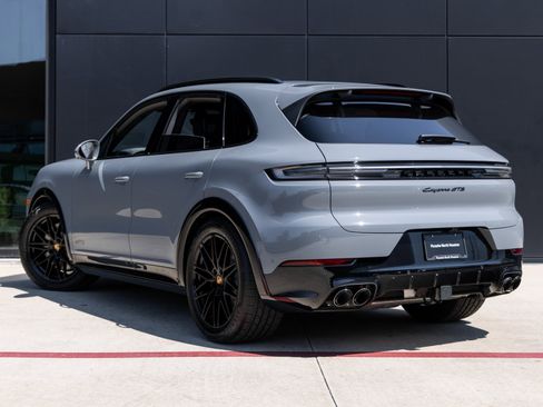 Certified 2026 Porsche Cayenne GTS image 3