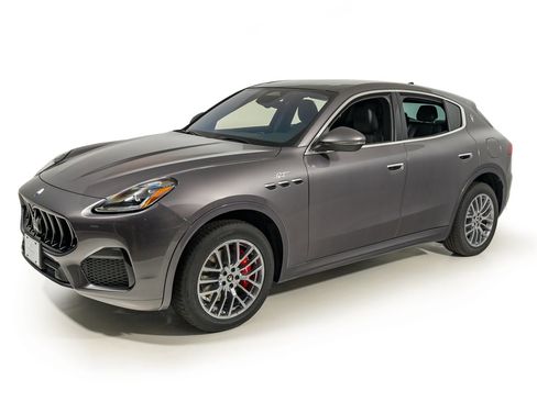 Used 2024 Maserati Grecale GT image 2