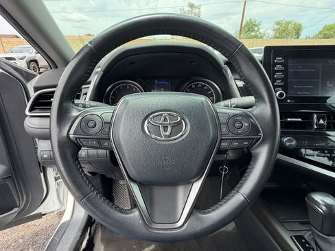 Used 2024 Toyota Camry SE FWD image 9