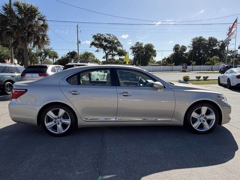 Used 2012 Lexus LS 460 w/ Comfort Pkg image 9