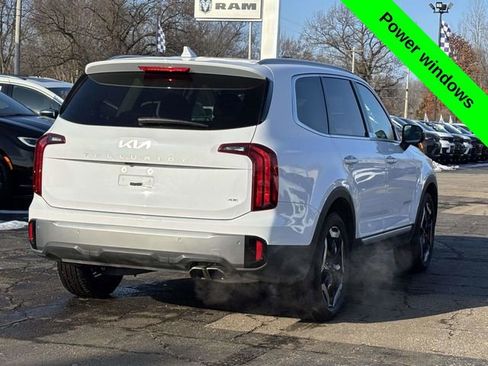 Used 2025 Kia Telluride S image 35