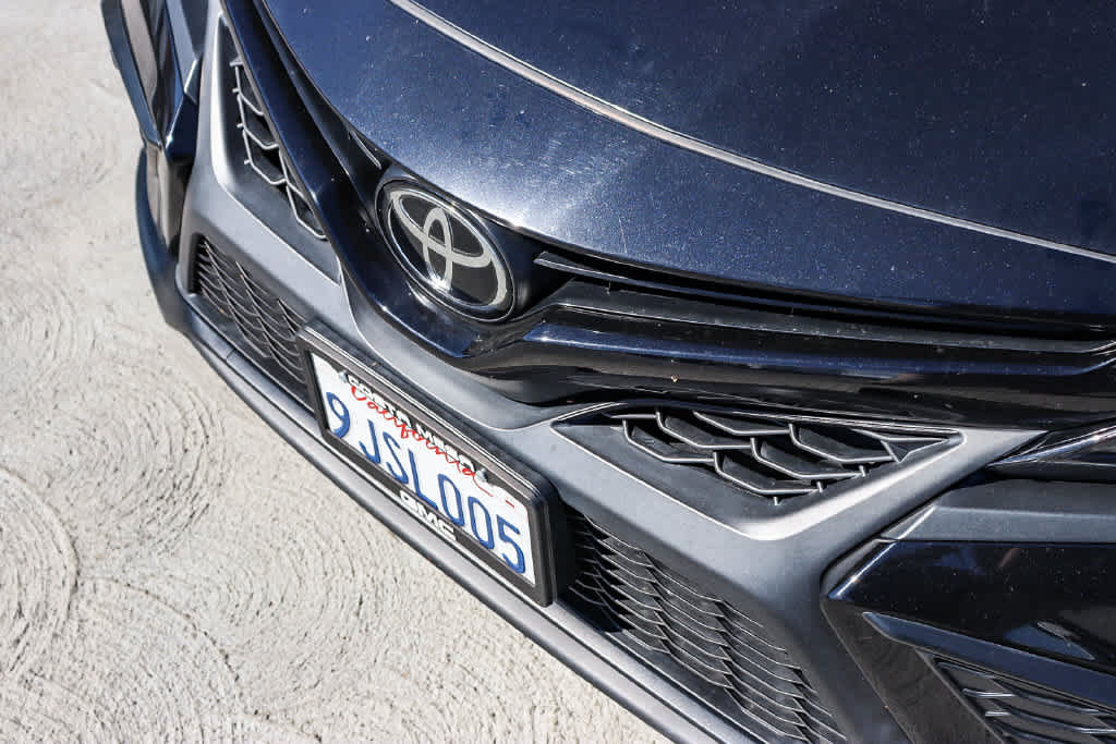 Used 2024 Toyota Camry SE FWD image 8