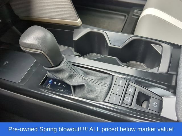 Used 2025 Toyota Camry SE FWD image 33