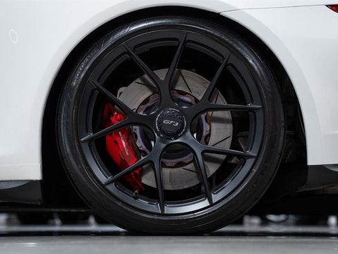 Used 2014 Porsche 911 GT3 RWD image 13