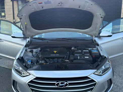 Used 2017 Hyundai Elantra SE w/ SE A/T Tech Package 03 FWD image 11