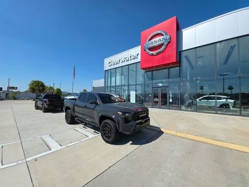 Used 2025 Toyota Tacoma SR5 image 1