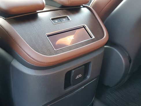 New 2025 Lincoln Navigator Reserve image 29