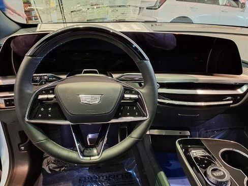 New 2025 Cadillac Lyriq Sport w/ Nappa Leather Package image 20